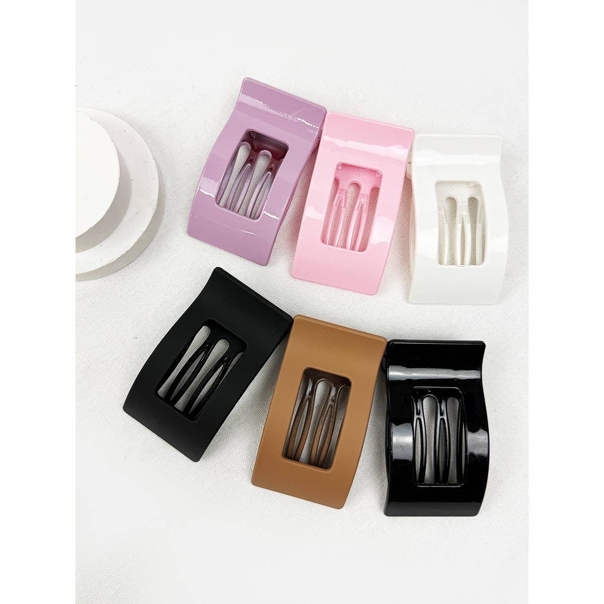 Must Have Tones of Glossy Flat Hair Claw