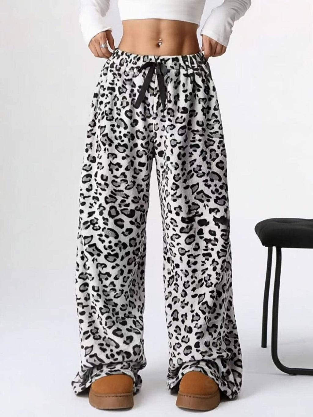 Leopard print floor-length wide-leg pants